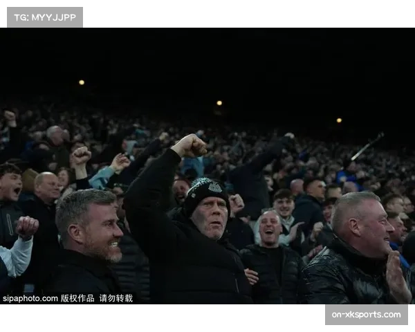 现场花絮：球迷高歌致敬，伯恩茅斯后卫完成本赛季第200次解围